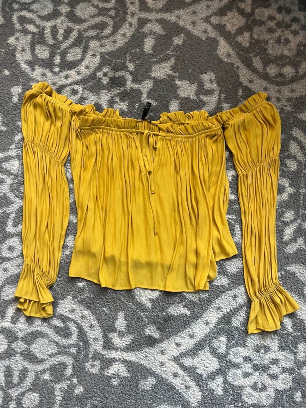 NEVER WORN Off-Shoulder Yellow Pleated Women's Top